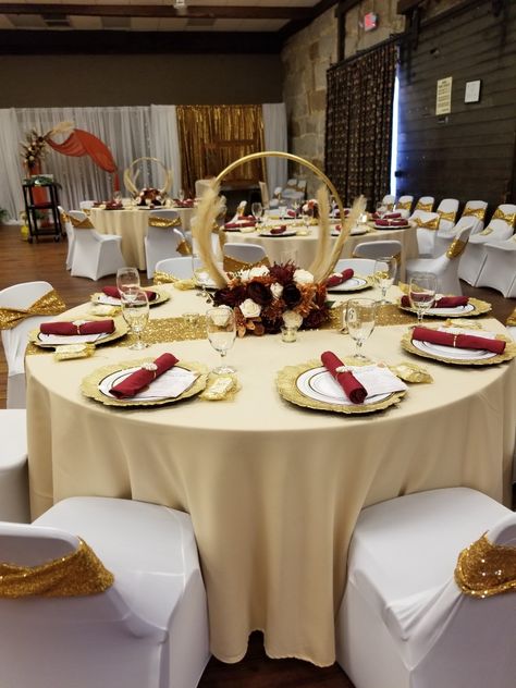 Maroon Gold And White Wedding Decor, 50th Birthday Party Themes, Banquet Table Decorations, Senior Stuff, Banquet Table, Traditional Wedding Decor, 50th Party, Wedding Plan, Banquet Tables