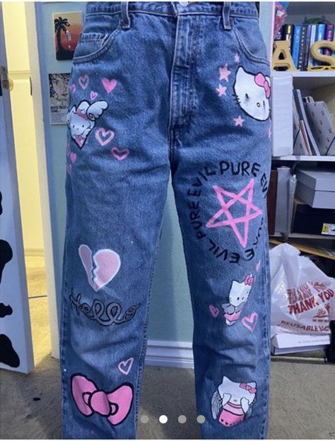 Hello Kitty Jeans, Custom Jeans Diy, Diy Pants, Painted Clothes Diy, Kitty Clothes, Hello Kitty Clothes, Pin Search, Diy Clothes Design, Custom Jeans