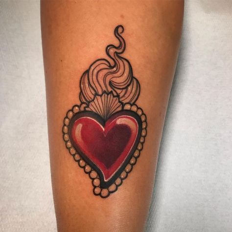 Cute Sacred Heart Tattoo, Pearl Heart Tattoo, Knee Heart Tattoo, Scared Heart Tattoo, Heart On Fire Tattoo, Hart Tattoo, Sacred Heart Tattoo, Heart Tattoo On Finger, Heart Fire