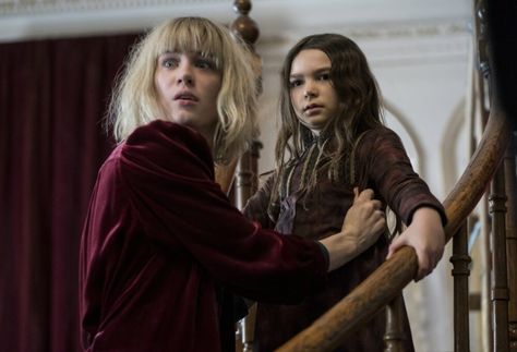 Flora Fairchild, The Turning Movie, Joely Richardson, Mackenzie Davis, Prince Images, Movie Info, The Turning, Finn Wolfhard, Best Short Haircuts