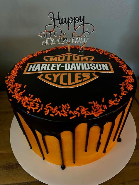 Motorcycle Cakes For Men, Harley Davidson Cake Ideas, Harley Birthday Cake, Harley Davidson Cakes, Harley Davidson Cakes For Men, Motorbike Cake For Men, Harley Davidson Birthday Cake, Male Birthday Cake, Male Cakes