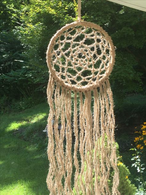 Jute twine dream catcher Jute Dream Catcher, Ayna Susleme, Llama Decor, Rope Crafts Diy, Rope Crafts, Jute Twine, Dreamcatchers, Dream Catchers, Crafts Diy