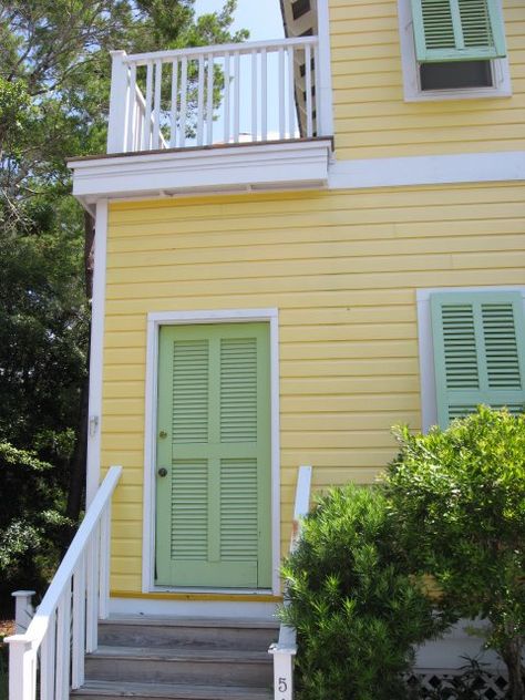 Colorful Beach Cottages - Southern Hospitality Coastal Cottage Exterior, Beach House Exterior Colors, Yellow Beach House, Yellow House Exterior, Coastal Home Exterior, Beach Cottage Exterior, Yellow Cottage, Beach House Exterior, Cottage Exterior