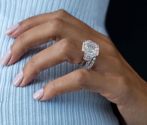 Cardi B Engagement Ring, Aesthetic Diamond, Rich Jewelry, Bridal Era, Diamond Rings Engagement, Big Wedding Rings, Dream Rings, Future Engagement Rings, Ring Elegant