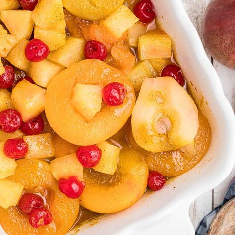 Curried Fruit, Icebox Fruitcake, Thanksgiving Menu Recipes, Winter Fruits, Fruit Cake Recipe Christmas, Heritage Recipes, Vegetarian Thanksgiving Recipes, Cornbread Dressing Southern, Savory Sides