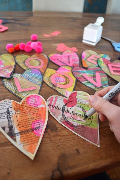 Valentines Bricolage, Garland Tutorial, Valentine Art Projects, Valentine Projects, Art Bar, Valentine Theme, Valentines Art, Valentine's Day Cards, Heart Crafts