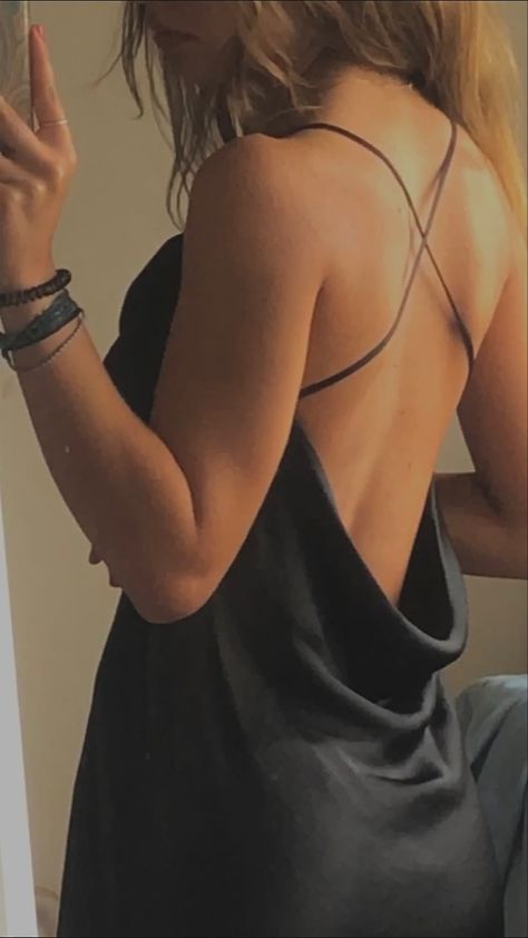 Zara Backless Dress, Low Back Dress Casual, Backless Photo, Zara Dress Black, Vegas Ideas, Black Backless Dress, Low Back Dresses, Classy Couple, Loungewear Outfits