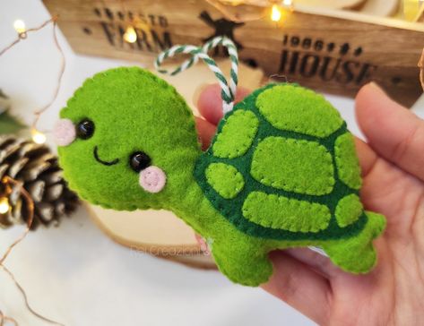 Felt Turtle, Kawaii Turtle, Sea Turtle Gifts, Turtle Ornament, Felt Keychain, Pumpkin Ornament, Frog Gifts, Turtle Gifts, Wood Keychain