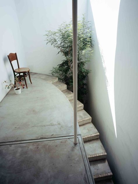 Takeshi Hosaka, Thermal Design, Japanese Architect, Stair Steps, Patio Interior, Design Exterior, Stairway To Heaven, Japanese Architecture, Yokohama