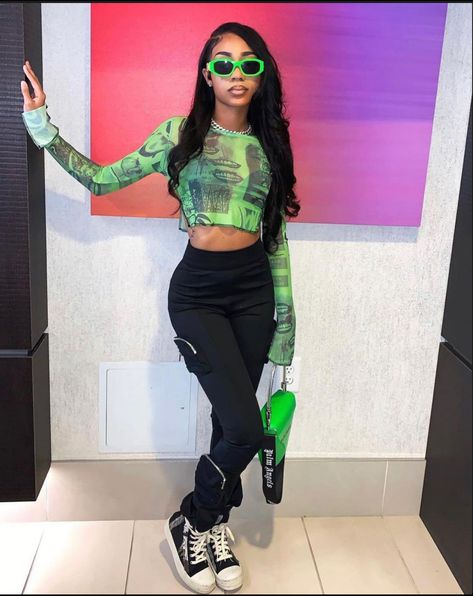 Streetwear Poses Photo Ideas, Lime Green Outfits, Cozy Wear, Fly Outfit, Cute Birthday Outfits, Birthday Outfits, Streetwear Fashion Women, Green Outfit