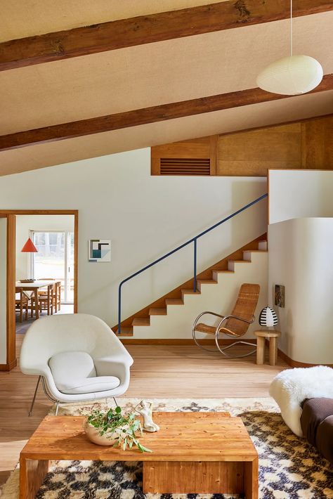 Couples Room, Moore House, Pine Dining Table, Richard Neutra, Eileen Gray, New York Homes, Walter Gropius, Eero Saarinen, High Design