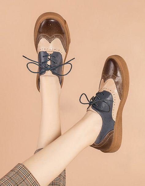 Style Oxford Shoes, Casual Leather Flats, Oxford Shoes For Women, Womens Oxfords Shoes, Oxford Shoes Style, Brogues Style, Oxfords Shoes, Leather Flat Shoes, Chunky Heels Sandals