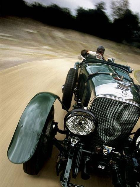 Photo Bentley Motors, Bentley Car, Classic Sports Cars, Vintage Race Car, Rat Rods, European Cars, Motor Racing, British Cars, Vintage Racing