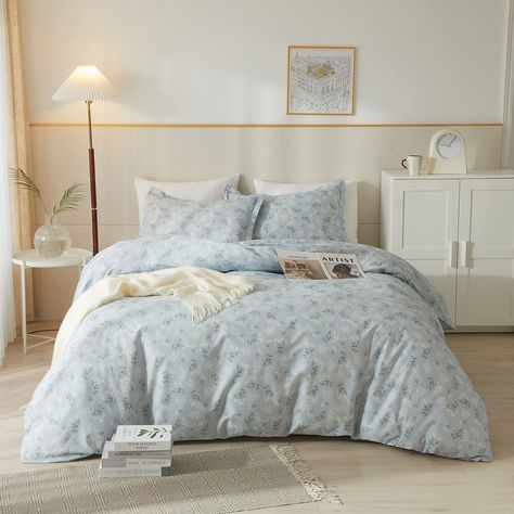 PRICES MAY VARY. Soft Cotton Fabric: The vintage style blue floral duvet cover set is made from 100% natural cotton, ultra-soft, breathable, lightweight, skin-friendly and machine washable, give you and your family good and comfortable sleeping all night. the aesthetic bedding set is suitable for all seaons Aesthetic Floral Bedding Set: 3 Pieces cotton queen bedding duvet cover set =>1*queen duvet cover 90"x 90" + 2*pillowcases 20"x 26"(▲▲comforter/quilt/duvet, bed sheets and pillow inserts are Floral Comforter Sets, Blue Bedding Sets, Floral Bedding Sets, Duvet Cover Queen, Floral Comforter, Kids Duvet Cover, King Duvet Cover Sets, Twin Bed Sets, Floral Duvet Cover