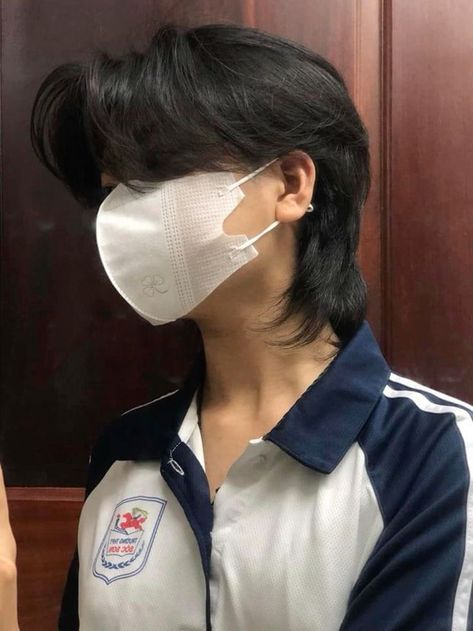 Haircut For Tomboy, Korean Mullet Haircut, Mullet Haircut Woman, Classic Mullet, Versatile Haircut, Korean Mullet, Boy Haircuts Long, Short Hair Tomboy, Short Grunge Hair