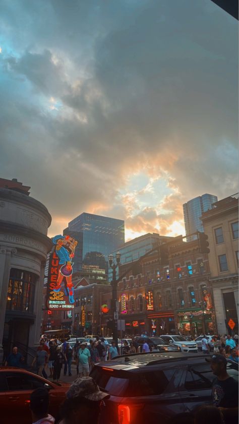 Nashville Tennessee Winter, Nashville Winter, Nashville Fits, Nashville Aesthetic, Nola Trip, Cowgirl Lifestyle, Cowgirl Era, Tennessee Girls, Country Gal