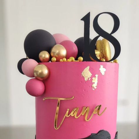 Pink Gold And Black Cake, Hot Pink 18th Birthday Cake, Birthday Cake 40th Women, Hot Pink Birthday Cake, Birthday Cake Wine, Hot Pink Cake, 50th Birthday Cake For Women, Hotel Birthday, Hot Pink Cakes