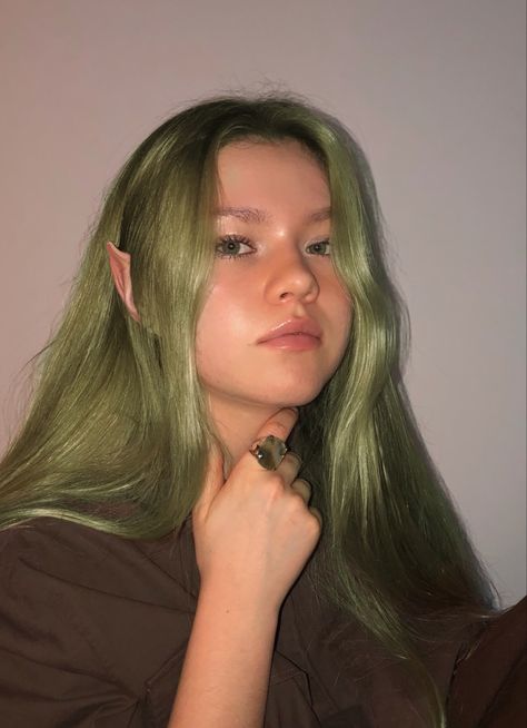 fairy aesthetic, fairy, green hair, green aesthetic, artsy #aesthetic #greenaesthetics #fairy #green #elf #greenhairdontcare Fairy Hair Colors, Pastel Green Hair Color, Swamp Green Hair, Fairy Hair Color Ideas, Sage Green Hair Color, Muted Green Hair, Dark Green Hair Aesthetic, Fairy Hair Short, Fairy Hair Color