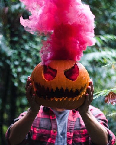 Spooky Halloween Gender Reveal Ideas | Gender Reveal Celebrations Halloween Games Online, Pumpkins For Halloween, Halloween Gender Reveal, Rauch Fotografie, Gender Reveal Ideas, Halloween Film, Photography Board, Special Halloween, Halloween Bash