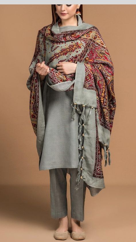 Winter Outfits Pakistani, Woollen Kurti Designs Winter, Pashmina Outfit, Kashmir Culture, Pashmina Suit, Rosé Suit, Pakistani Bridal Hairstyles, Shawl Outfit, Winter Suits