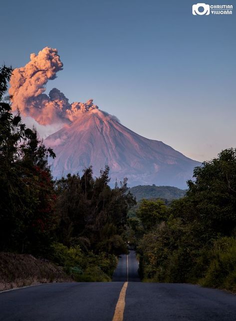 Travel Board, Latin America, Great Love, Volcano, Mount Rainier, Places To Go, Mood Board, Beautiful Places, Vision Board