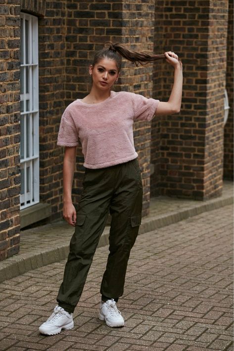 These cargo trousers are perfect for the casual occasions. They boast a hammered crinkled fabric, functional pockets on the side of each leg and cuffed hems. Crinkled Fabric, Cargo Joggers, Cargo Pocket, Cargo Trousers, Online Womens Clothing, Fashion Online Shop, Parachute Pants, Casual Pants, Normcore