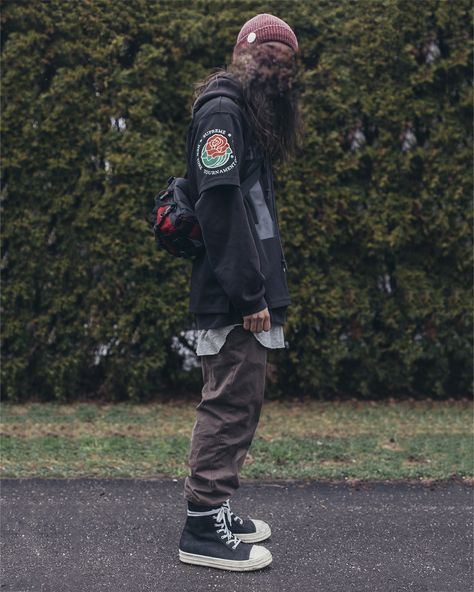 Punk Hoodie Outfit, Hoodie Outfit Men, Hoodie Outfit, Fire Fits, Thrift Shopping, Fjallraven Kanken Backpack, Dark Fashion, Thrift Store, Trending Memes