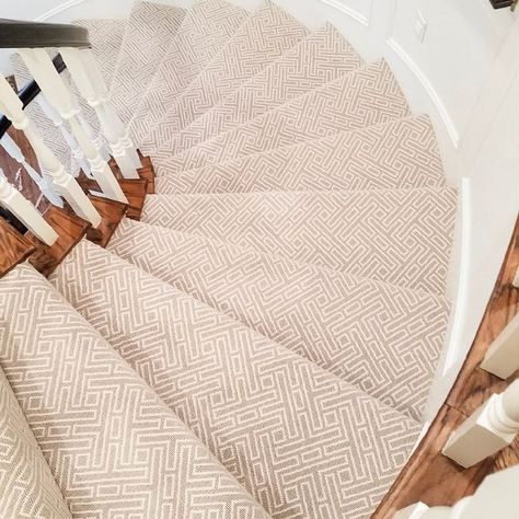 Stanton Carpet on Instagram: “Making this spiral staircase stylish with Stanton's Hunter Hill in color Flax! . . . #repost #stantoncarpet #interiordesign #decorator…” Carpet Spiral Staircase, Mezzanine Architecture, Penthouse Stairs, Staircase With Carpet, Modern Spiral Staircase, Stanton Carpet, Floating Stairs, Tree House Designs, Painted Stairs