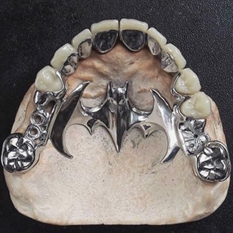 “The RPD the world deserves, but not the one it needs right now. "-Jim Gordon (The Dark Night) Teeth Gems, Grillz Teeth, Jim Gordon, Grills Teeth, Batman Symbol, Tooth Gems, Dental Art, Tooth Gem, Teeth Jewelry