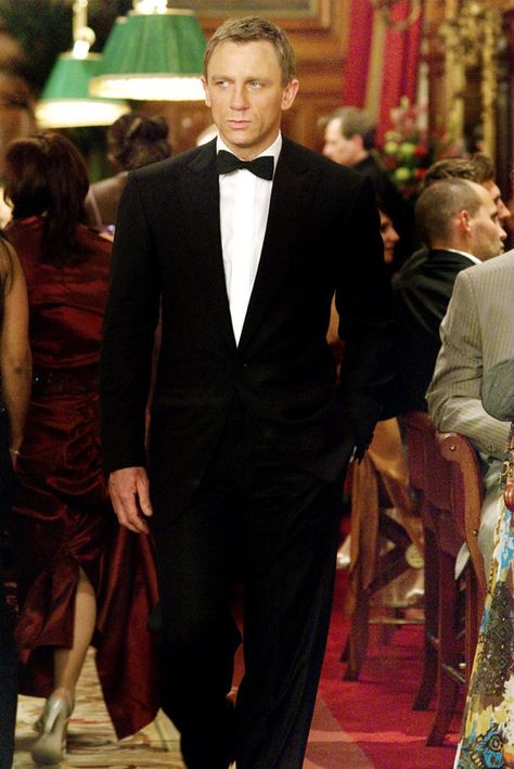 James Bond Daniel Craig, Craig 007, 007 Casino Royale, Daniel Craig 007, Daniel Graig, Casino Costumes, Bond Style, James Bond Style, Casino Royale Dress