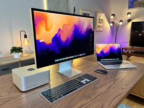 Imac Setup Workspace Inspiration, Apple Desk Setup, Imac Workspace, Apple Workspace, Desk Ergonomics, Imac Office, Imac Setup, Apple Desktop, Mac Setup