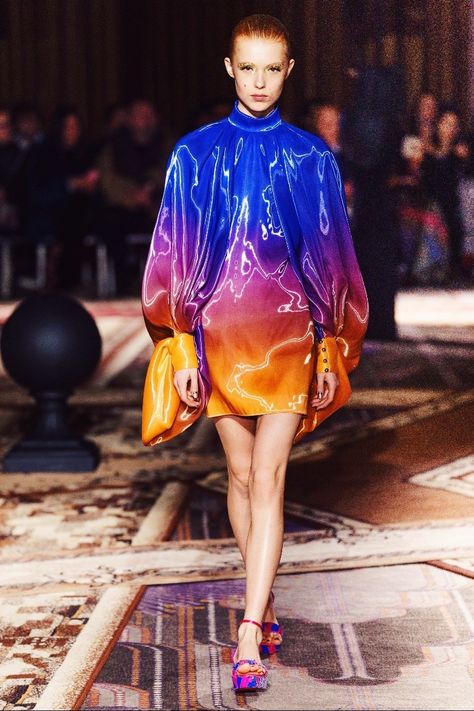 Wet look fabric dress by Halpern. Inspired by Vintage, Led by Trends. Check out the rest of our colourful range on www.Trendlistr.com // #fashion #vintagestyle #vintageclothing Futuristic Fashion, Runway Looks, Vogue Fashion, 여자 패션, Fashion Show Collection, Couture Fashion, Fall Fashion, Editorial Fashion, Runway Fashion