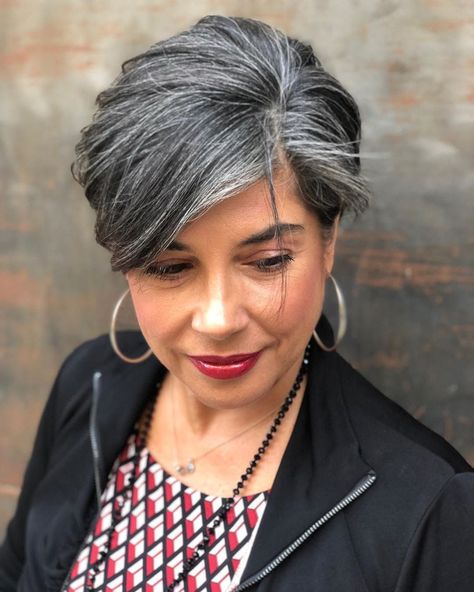 Silver Elegance Hair Short Hairdos, Grey Perfection Cool Grey Hair, Grey Hair Short, Haircut Gray Hair, Elegance Hair, Salt Hair, Two Toned Hair, Salt And Pepper Hair, Beautiful Gray Hair, Short Hairdos