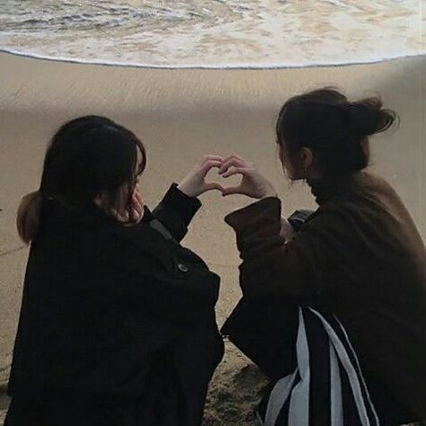 Korean Friends, Korean Best Friends, Girl Friendship, Girl Couple, Ulzzang Couple, Best Duos, Korean Couple, Korean Aesthetic, Best Friends Forever