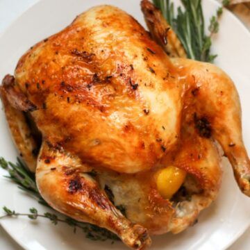 Learn how to make the juciest roasted whole chicke in oven bag. It is a full-proof recipe for the best roasted chicken. The meat comes out tender, flavful, and the skin gets crisped up at the end. You can enjoy it as a main dish or use it to make quesadillas, pastas and more. Roasted Whole Chicken Oven Bag, Roast Chicken In Oven Bag, Reynolds Oven Bag Recipes Chicken, How To Make A Whole Chicken, Roasted Stuffed Chicken Whole, Chicken In A Bag Recipes Ovens, Whole Roasted Chicken Oven, Roast Chicken In A Bag, Reynolds Oven Bag Recipes