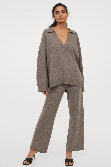 Merino Wool-blend Pants Sweater Inspiration, Fashion Trend Forecast, Oversized Outfit, Oversize Women, 2021 Fashion, Embroidered Sweater, Neutral Fashion, Trend Forecasting, Wool Pants