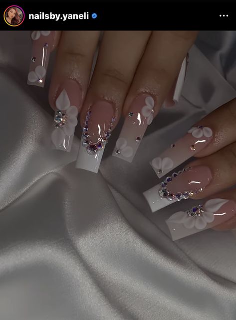 Best Wedding Nails, Nails Acrylic Short, Quinceanera Nails, Lilac Nails, White Glitter Nails, Nails Design With Rhinestones, White Acrylic Nails, Girly Acrylic Nails, French Tip Acrylic Nails