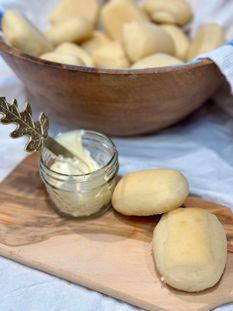 Texas Roadhouse Rolls Sourdough, Sourdough Honey Rolls, Sourdough Texas Roadhouse Rolls, Sourdough Sweet Rolls, Rolls Texas Roadhouse, Texas Rolls, Sourdough Dinner Rolls, Sourdough Breads, Sweet Dinner Rolls