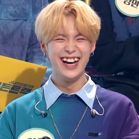 Verivery- Yeonho Yeonho Verivery Smile, Verivery Yeonho, Asian Music, Good Smile, Music, Quick Saves