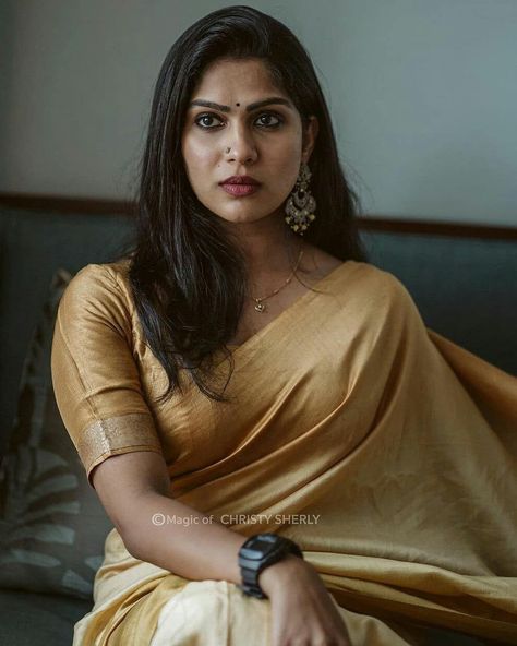 Swasika Vijay Actress, Swasika Vijay, Long Indian Hair, Attractive Dresses, Beautiful Dresses Short, Photography Poses For Men, Indian Hairstyles, Actress Photos, Desi Beauty