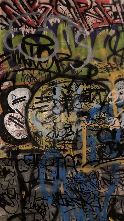 Graffiti Room, Photography Graffiti, Arte Do Hip Hop, Seni Pop, Graffiti Photography, Graffiti Wallpaper Iphone, Hypebeast Wallpaper, Seni 2d, Graffiti Style Art