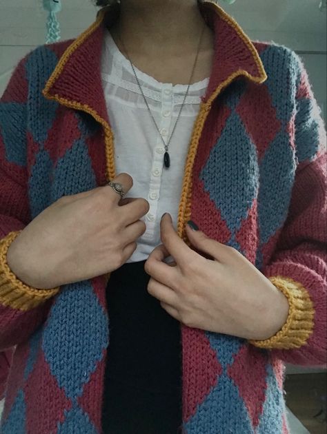 #howlsmovingcastle #anime #ghibli #ghiblistudio #cosplay #cardigan #knitting #knittingideas #aesthetic #crochet #howl Howl Fashion Aesthetic, Cosplay Ideas Beginners, Howls Crochet Cardigan, Crochet Projects Clothes Aesthetic, Howls Crochet Jacket, Howls Moving Castle Sweater Crochet, Howl Cardigan Crochet Pattern, Howl Aesthetic Outfit, Anime Crochet Cardigan