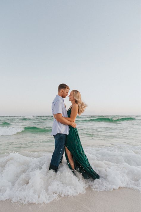 Destin Engagement Photos, Jamaica Engagement Photos, Ocean Wedding Photography, Beach Pictures Couples Outfits, Sunset Water Engagement Photos, Diy Beach Engagement Photos, Beach Honeymoon Pictures, Couple Beach Pictures In Water, Engagement Picture Outfits Beach