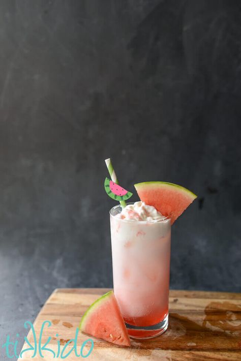 Homemade Italian Cream Soda Tutorial and Recipe Homemade Fruit Syrup, Italian Cream Soda Recipe, Italian Sodas, Best Watermelon, Italian Cream Soda, Fruit Syrup, Italian Cream, Italian Soda, Soda Recipe