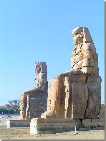 De Memnon-kolossen Ancient Egypt Gods, Giza Egypt, Amenhotep Iii, Art And Music, Places To Explore, Vedic Art, Music A, Egyptian History, Ancient Beauty