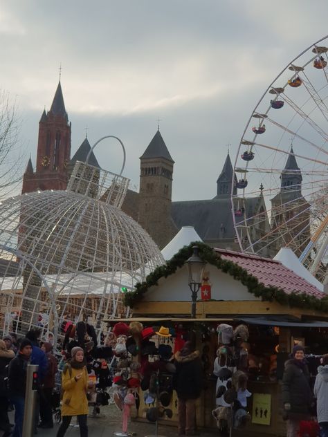 Maastricht Christmas Market, Ferris Wheel, Fair Grounds, Louvre, Building, Christmas, Travel, Maastricht