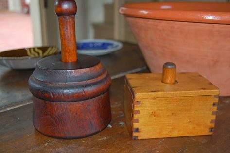 Historical Crafts, Wooden Butter Mold, Remove Mold, Small Knife, Making Butter, Bread Mold, Round Moulding, Butter Molds, Farm Fun