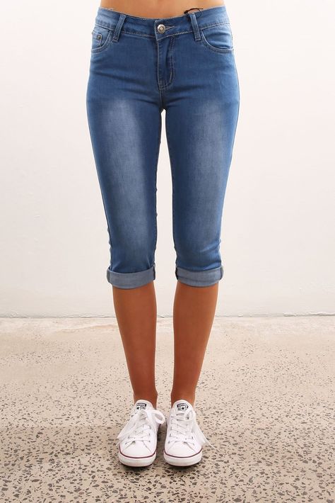 3 Quarter Pants Outfits, Wide Leg Jeans Outfit, Jeans Outfits, Womens Denim, Online Fashion Boutique, Fashion Board, Womens Jeans, Jeans Online, Women Denim Jeans