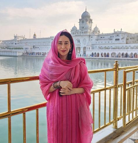 Karisma Kapoor at golden temple Sri amritsar sahib #karismakapoor #bollywood #spritual Indian Outfits Simple, Golden Temple Amritsar, Snow Photos, Karishma Kapoor, Deepika Padukone Style, Karisma Kapoor, Outfits Simple, Golden Temple, Afghan Dresses