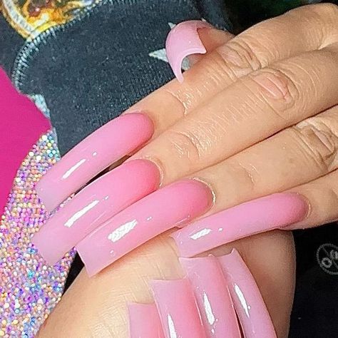 🎀YTV Nailz🎀 on Instagram: "know YTV gone eat up some curve nails every. single. time.  . . . . . #atlnailtech #curvenails" Short Curved Acrylic Nails, Curved Short Nails, Medium Curved Nails, Square Curved Nails, Curved Nails Acrylic, Curved Nails Designs, Short Curved Nails, Curvy Nails, Curve Nails